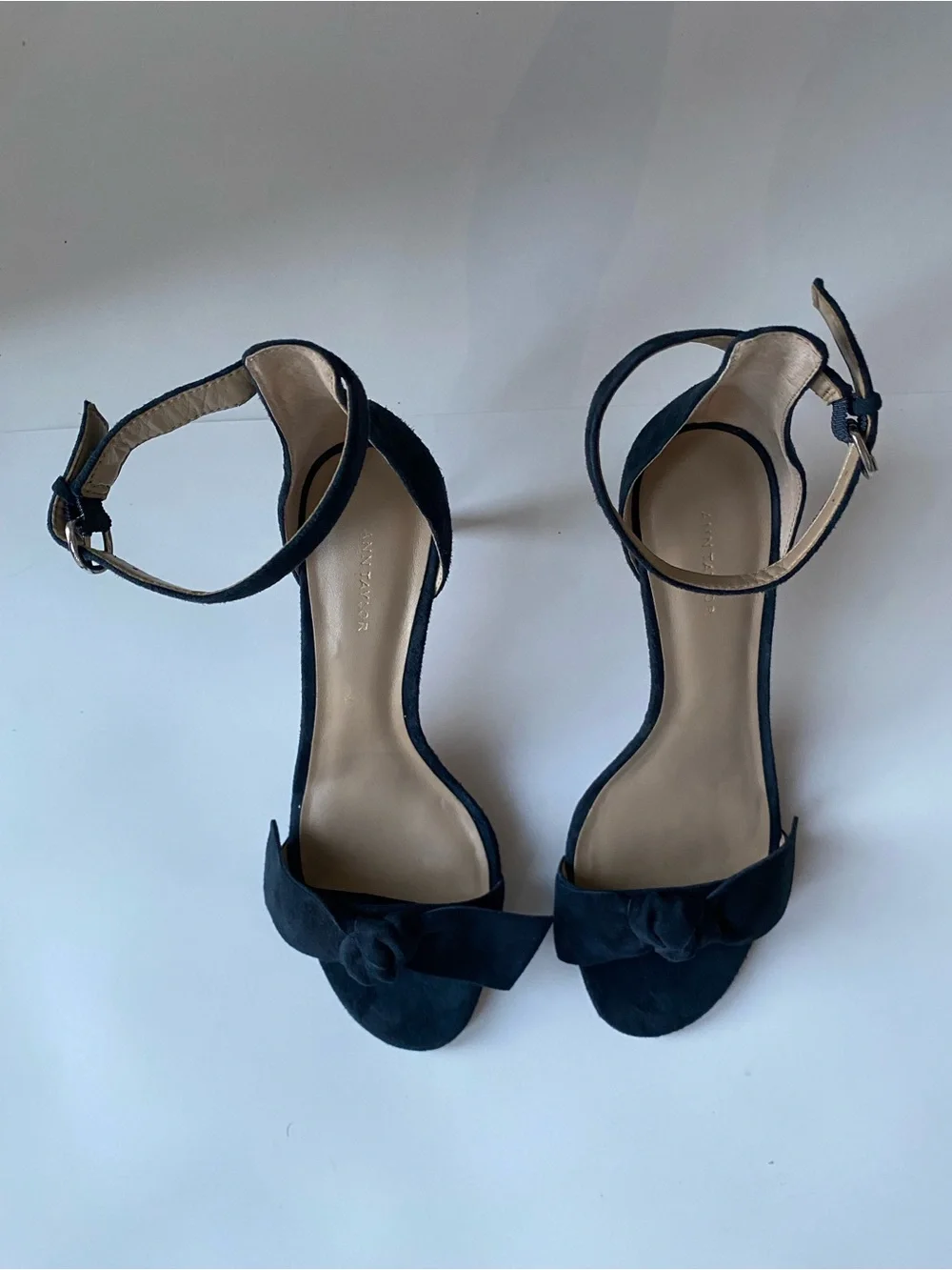 NWT Ann Taylor Navy blue Suede Ankle-Strap Bow kitten heel Sandals